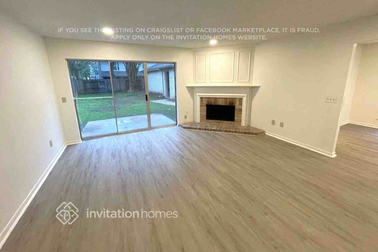 16302 Hickory Point Rd - Photo 2 of 15