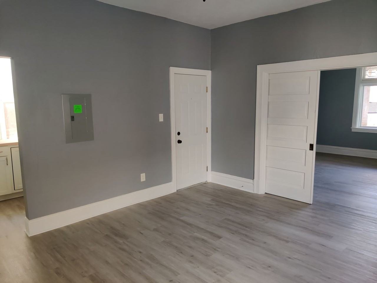 121 Cohassett St - Photo 2 of 17