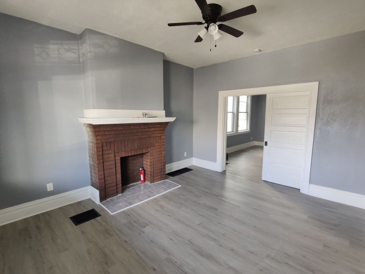 121 Cohassett St - Photo 6 of 17