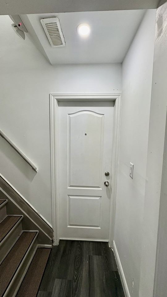 36 McLaughlin Road North - Photo 4 of 15