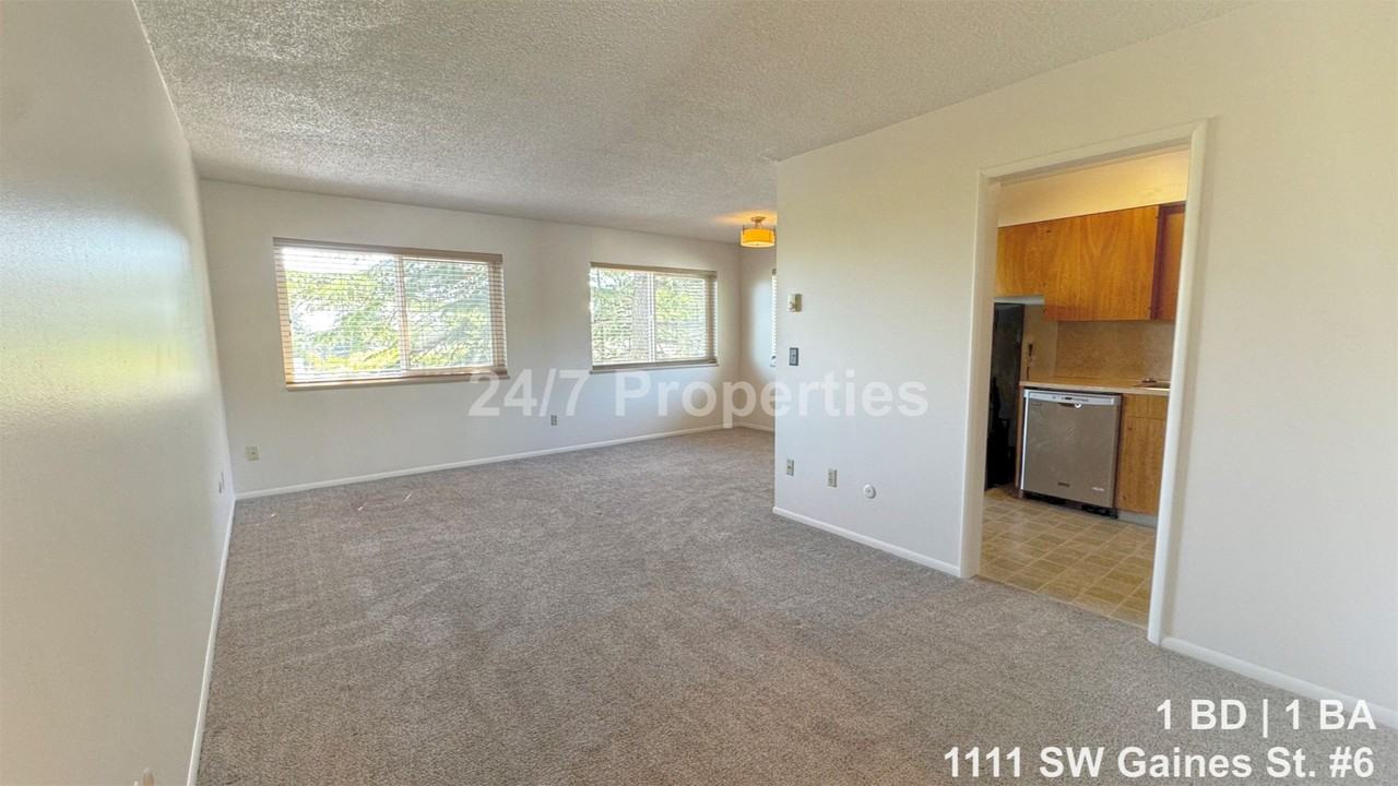1111 Sw Gaines St #06 - Photo 2 of 10