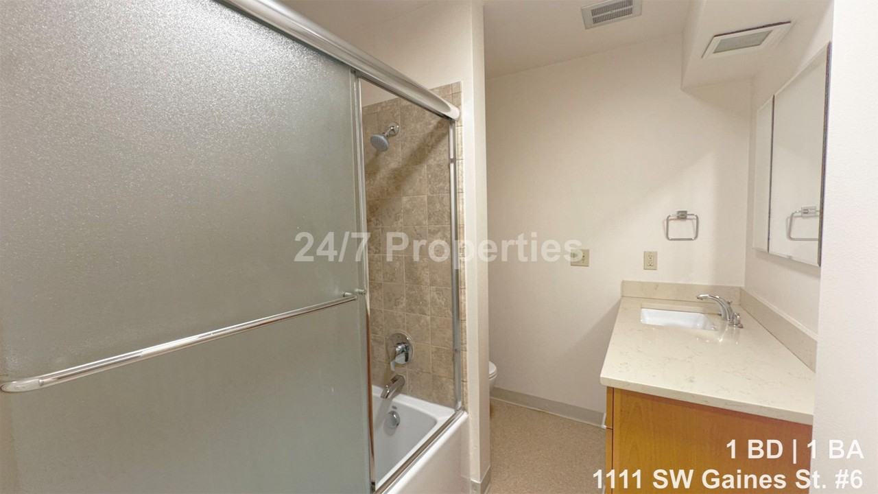 1111 Sw Gaines St #06 - Photo 7 of 10