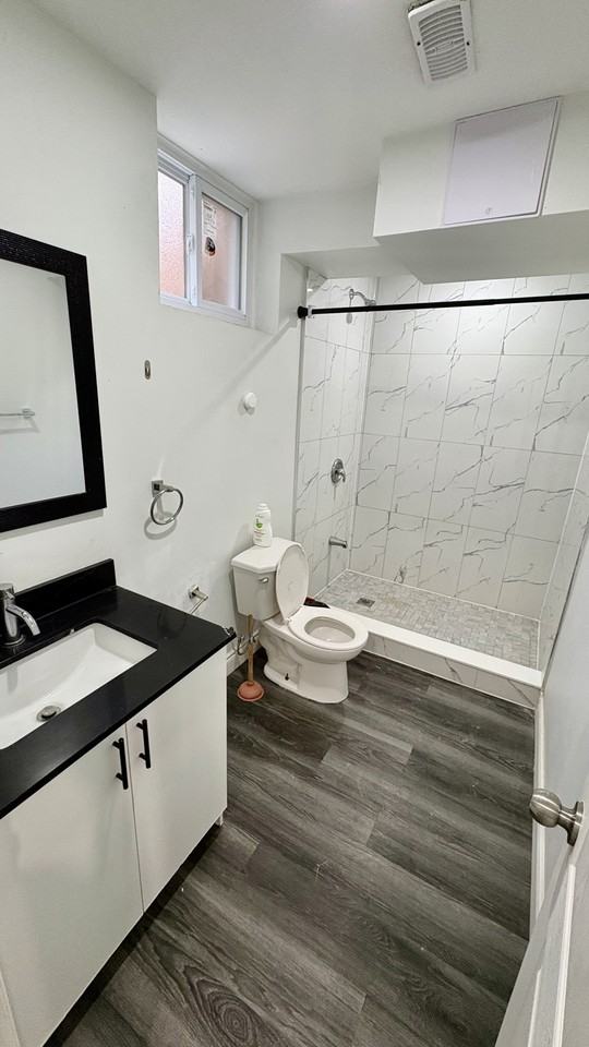 36 McLaughlin Road North - Photo 4 of 21