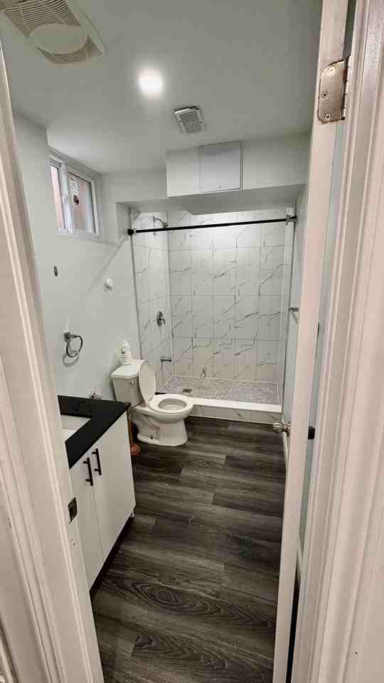 36 McLaughlin Road North - Photo 5 of 21
