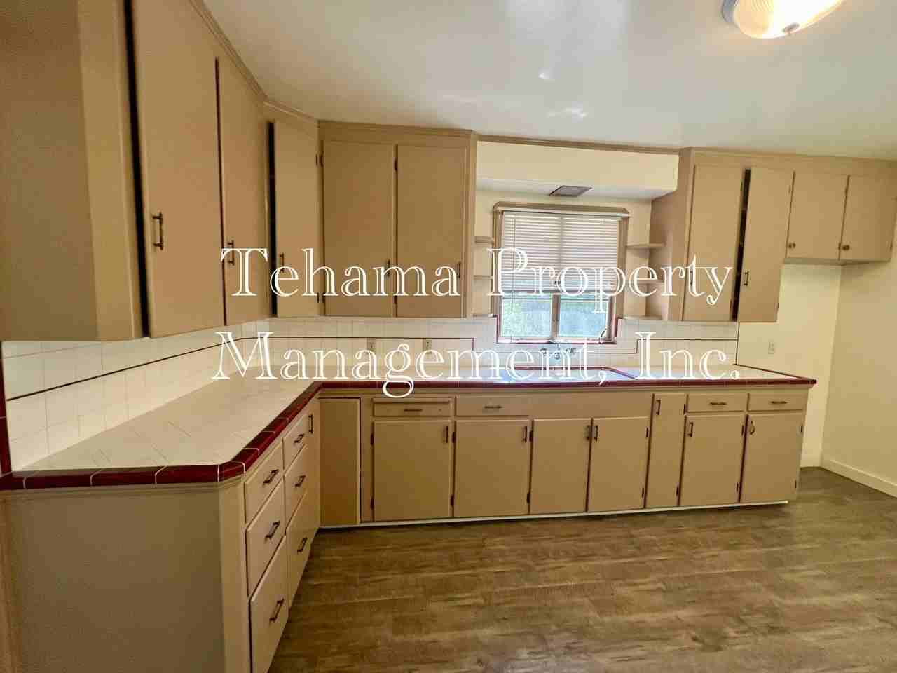 13650 Saint Marys Ave - Photo 6 of 17