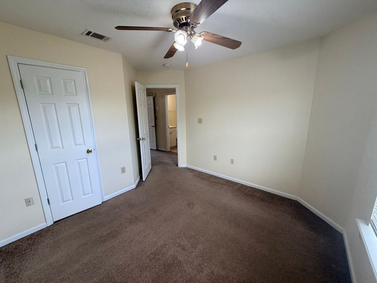 2209 Chattooga Dr Apt A - Photo 5 of 23