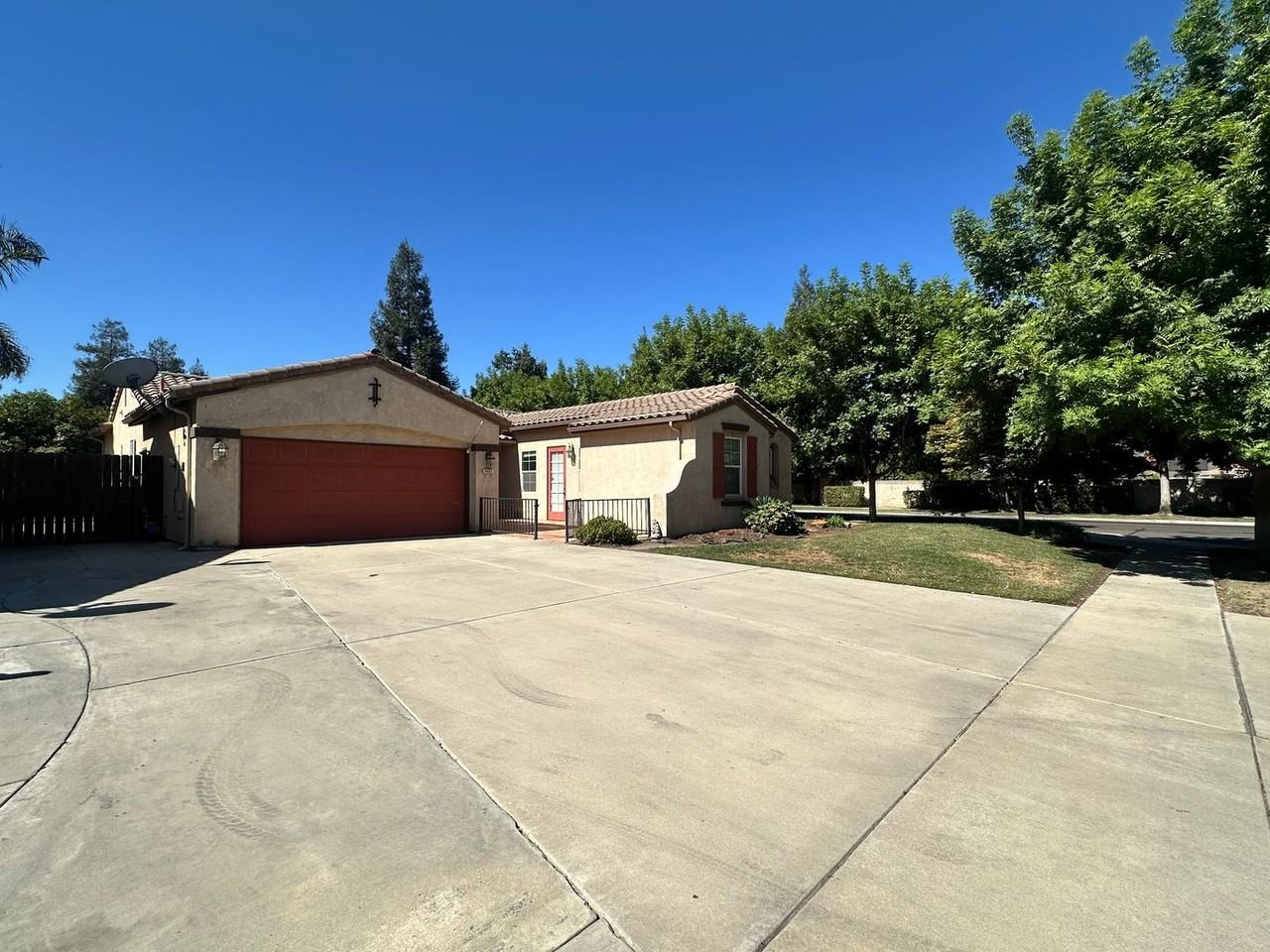4441 W Elowin Ave - Photo 4 of 27