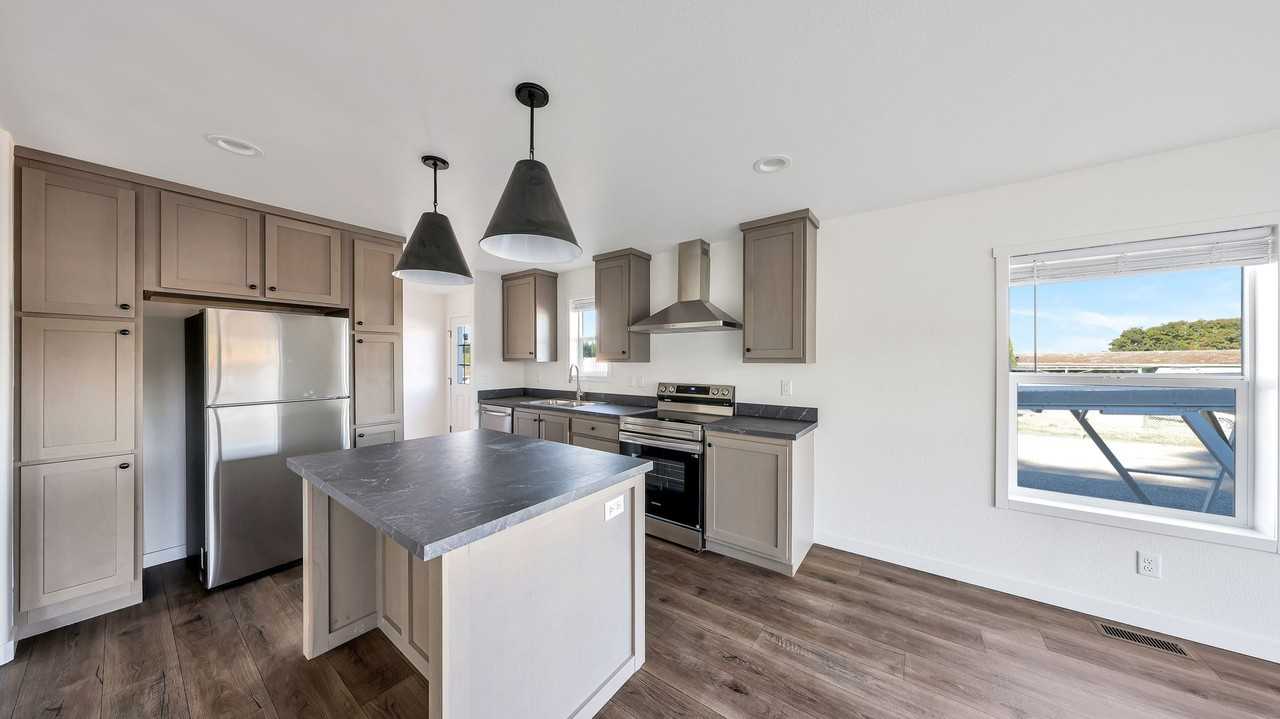 2920 Heller Rd #76O - Photo 2 of 11