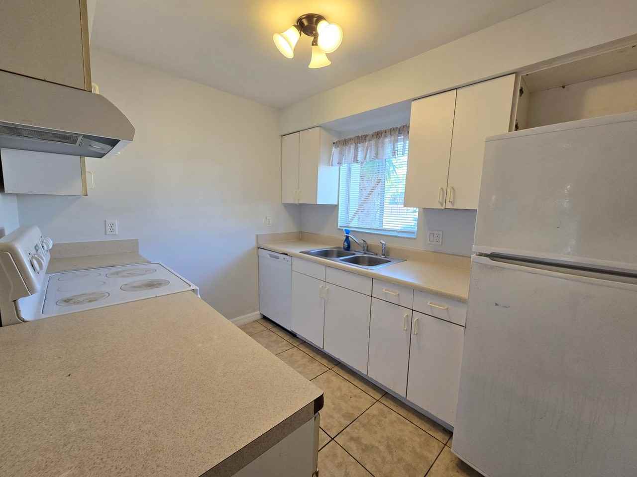 2740 Hidden Lake Blvd #A - Photo 6 of 12