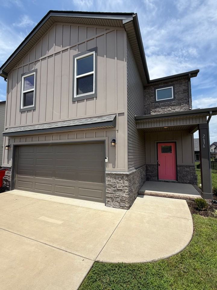 2636 Rafiki Dr - Photo 2 of 40