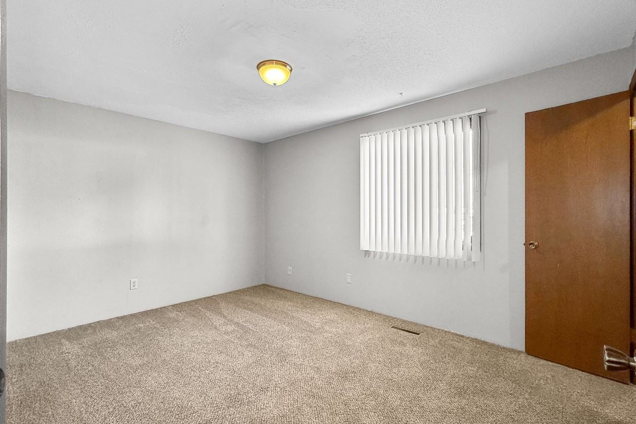 Find Your Perfect Fit at East Park Apartments! - Photo 7 of 35