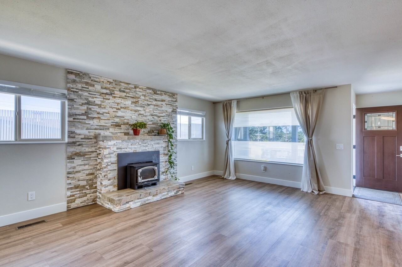3052 Eddy Cir - Photo 2 of 30