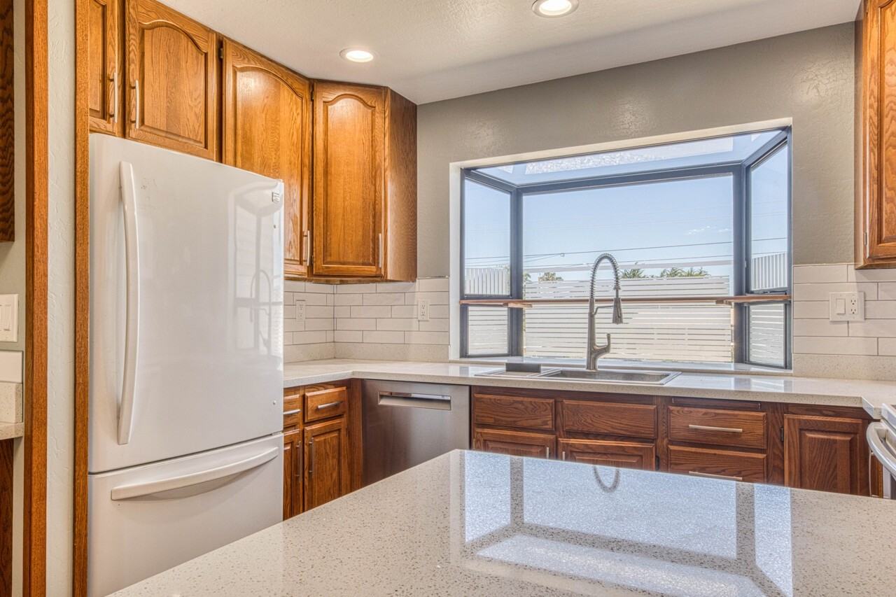 3052 Eddy Cir - Photo 7 of 30
