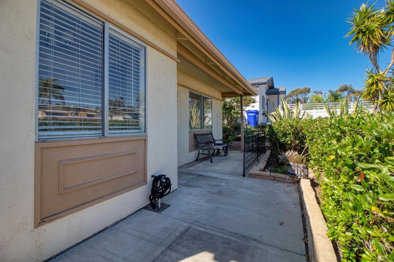 250 Gloxina St - Photo 5 of 20