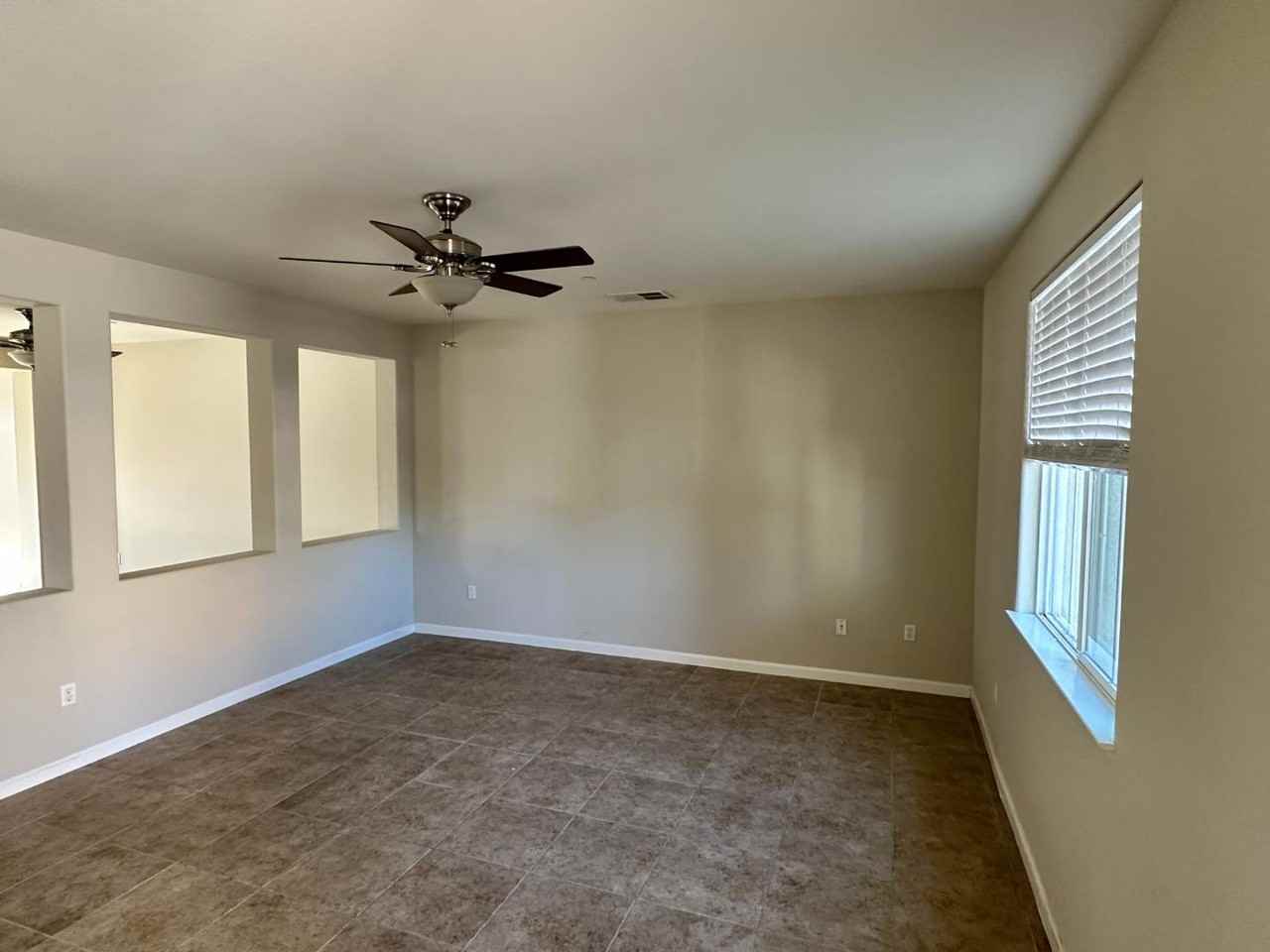 3009 Parkham Dr - Photo 6 of 11