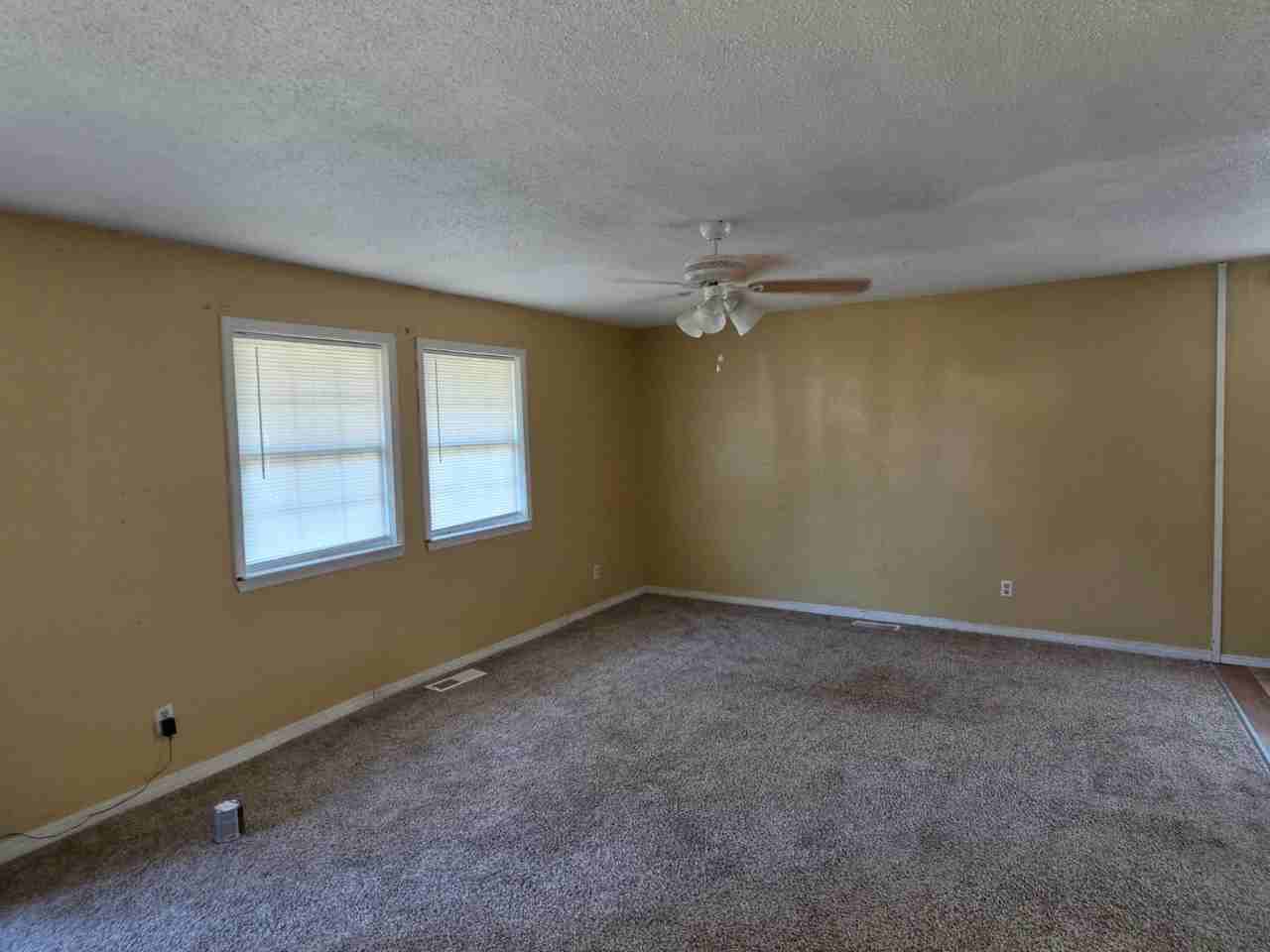 329 S Layton Ave - Photo 4 of 18