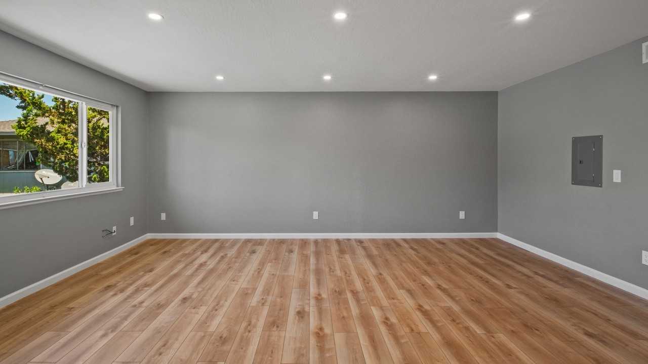 2306 Heidi Pl - Photo 6 of 20