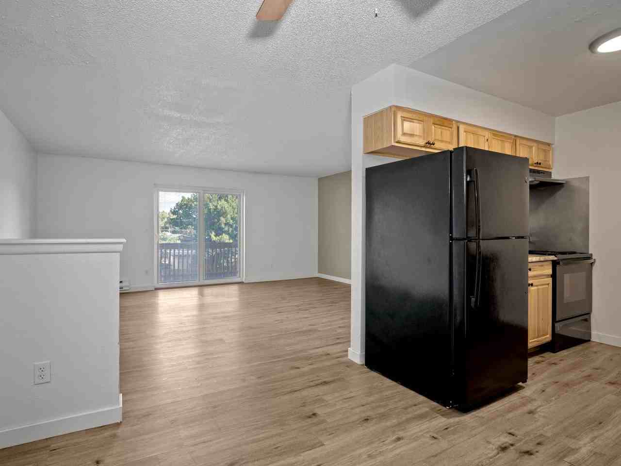 1535 Poplar Dr #20 - Photo 3 of 15