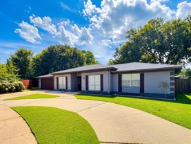1315 Sussex Dr - Photo 1 of 1