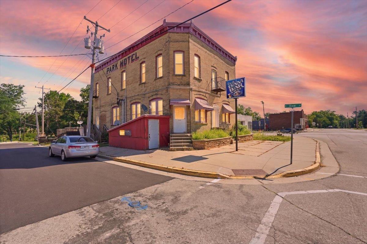 3 E Main St - Photo 2 of 6