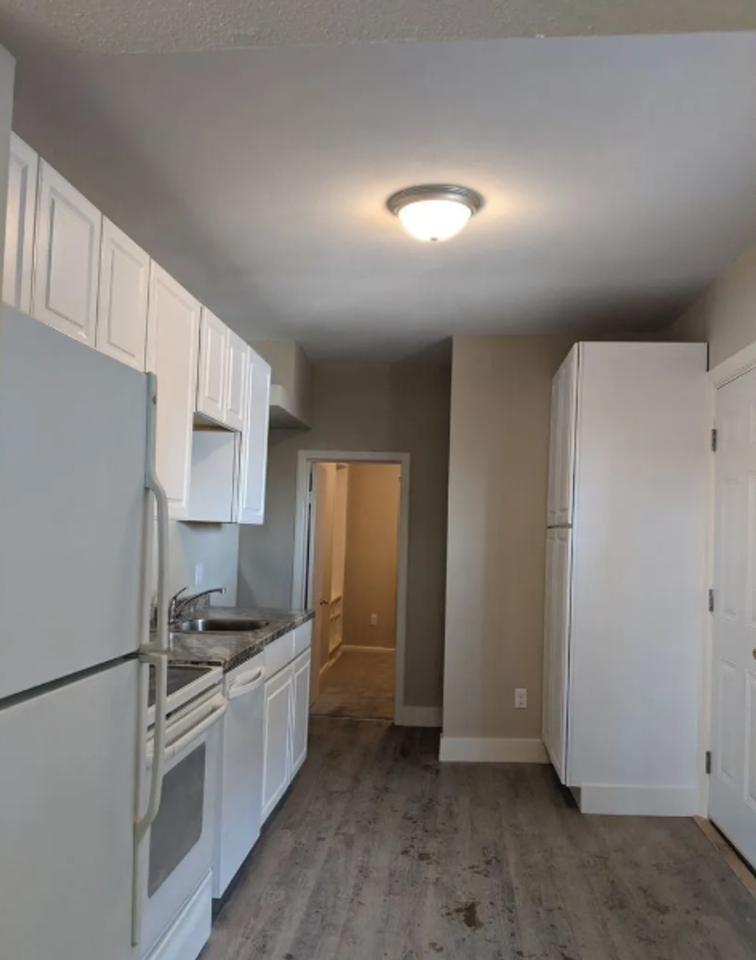 1002 Delaware Ave - Photo 3 of 12