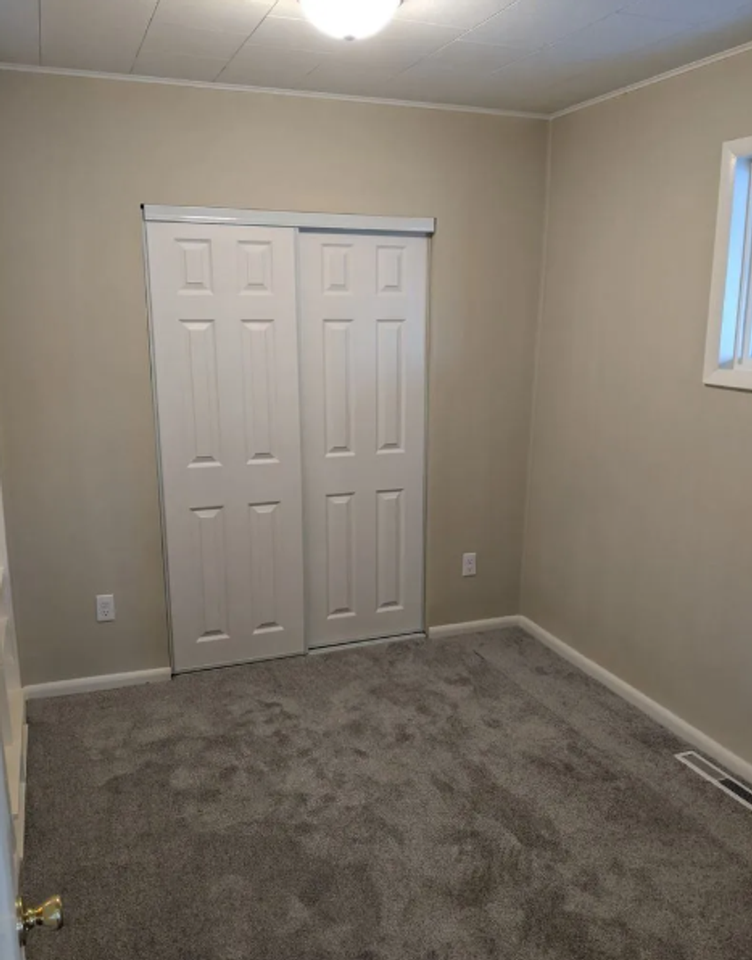 1002 Delaware Ave - Photo 7 of 12