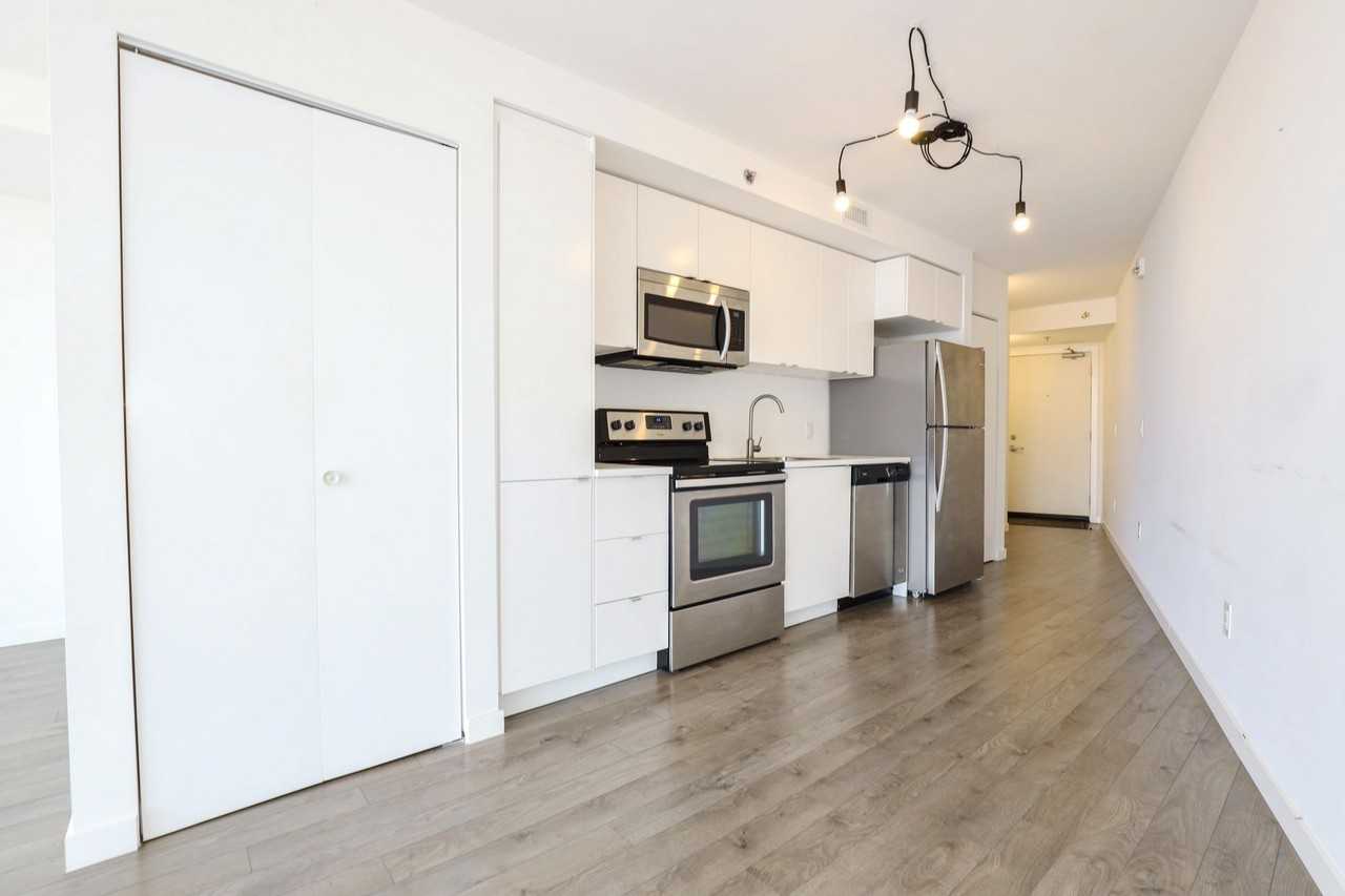 540 Waterfront Drive - Photo 2 of 11