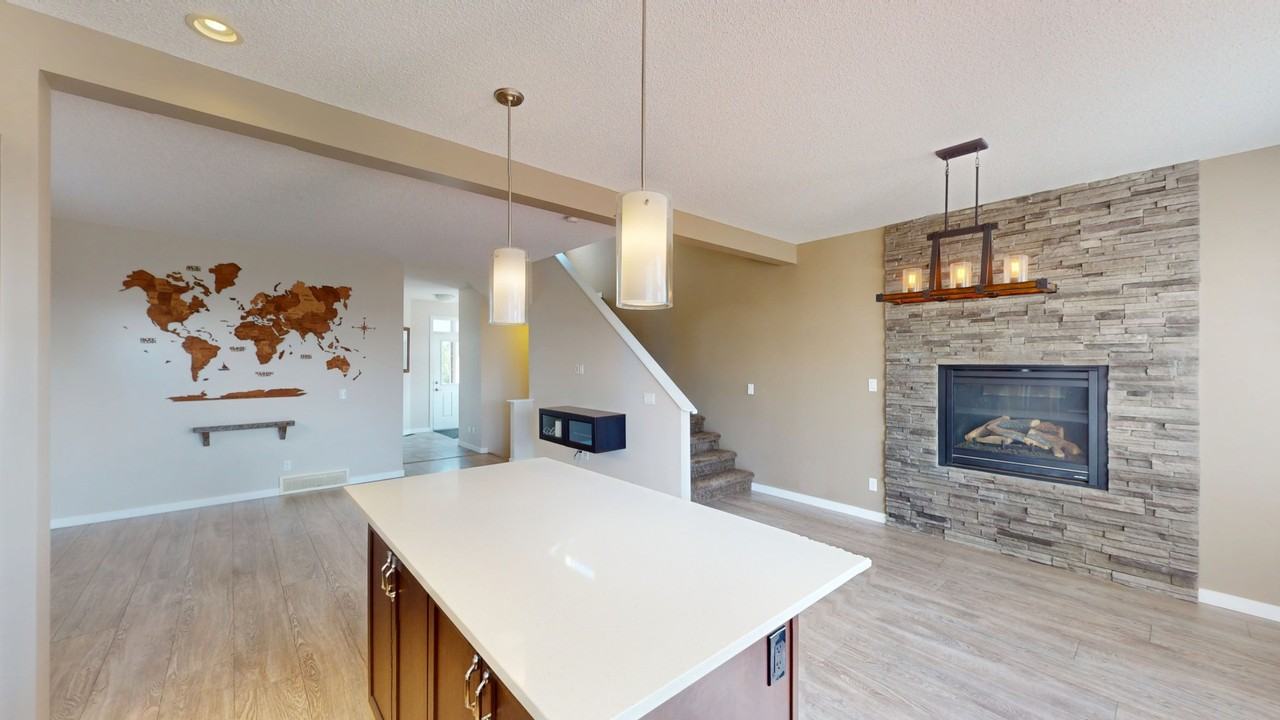 338 River Heights Cres - Photo 2 of 22