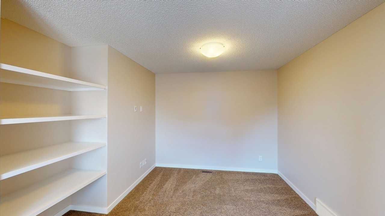 338 River Heights Cres - Photo 6 of 22