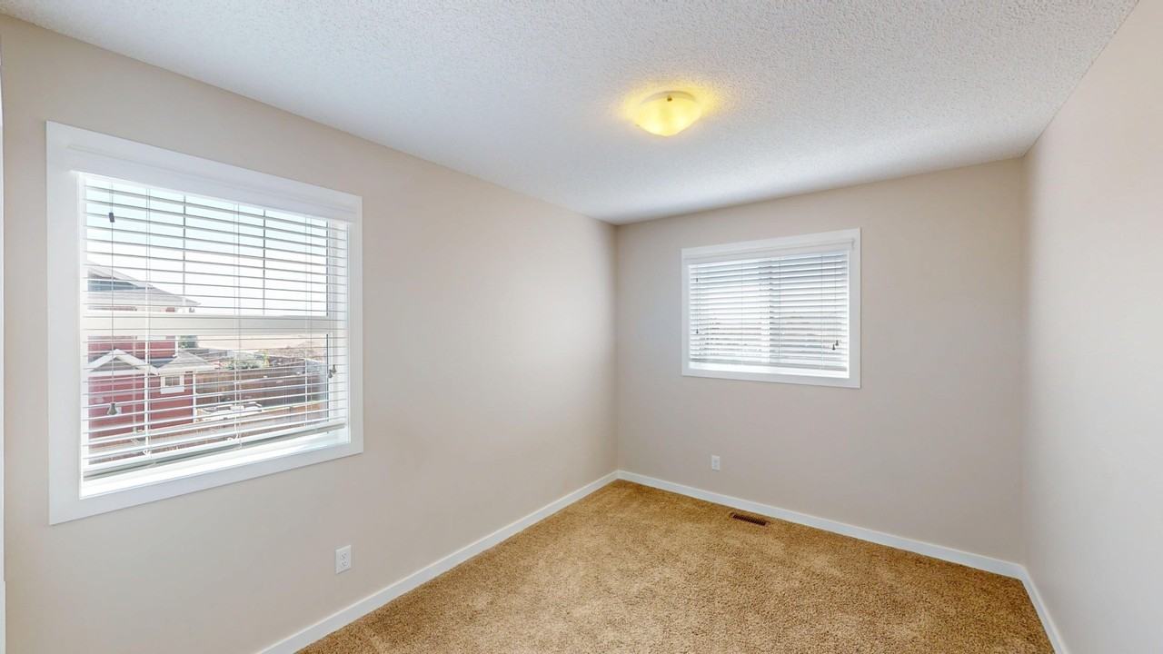 338 River Heights Cres - Photo 7 of 22