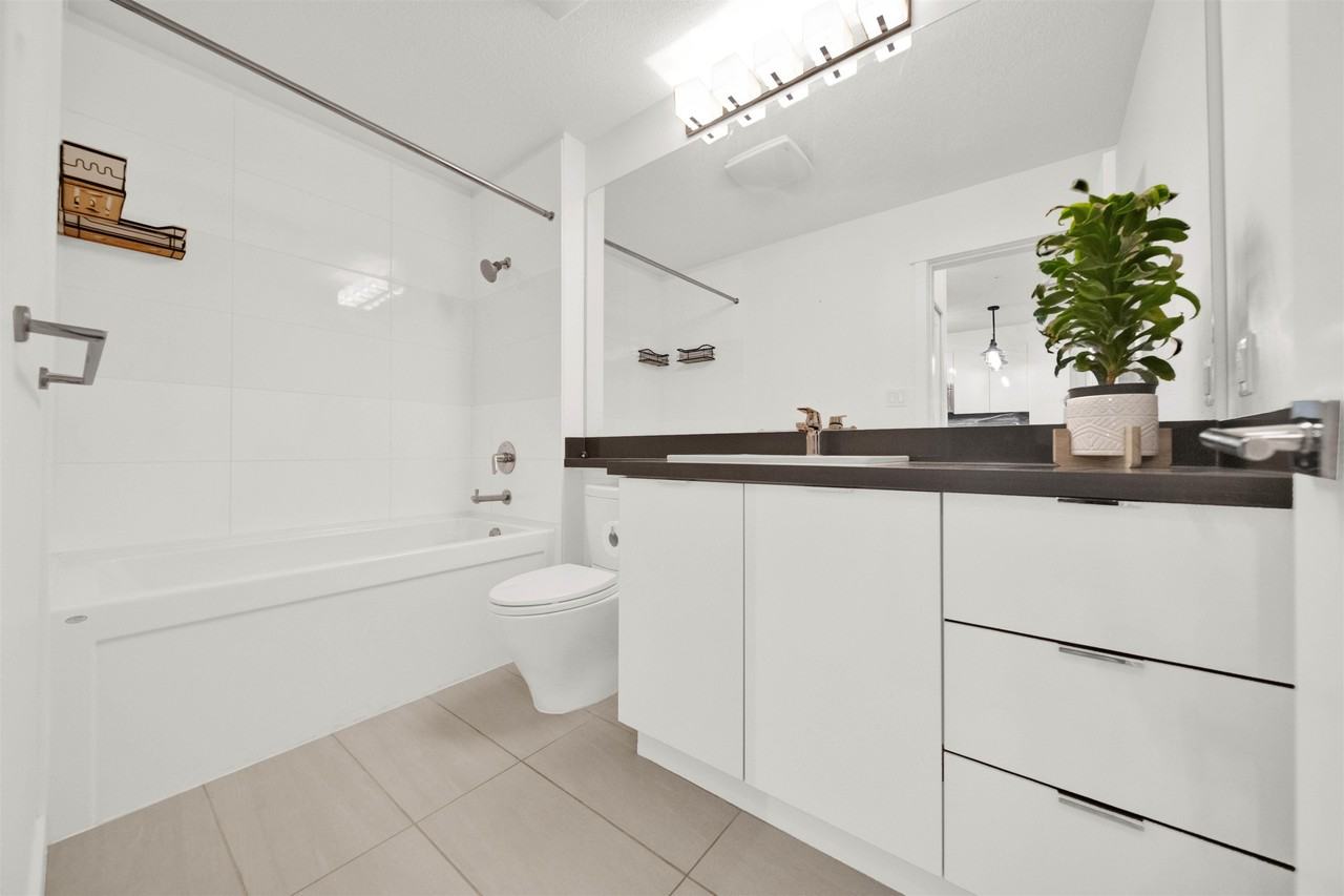 15168 33 Ave - Photo 5 of 30