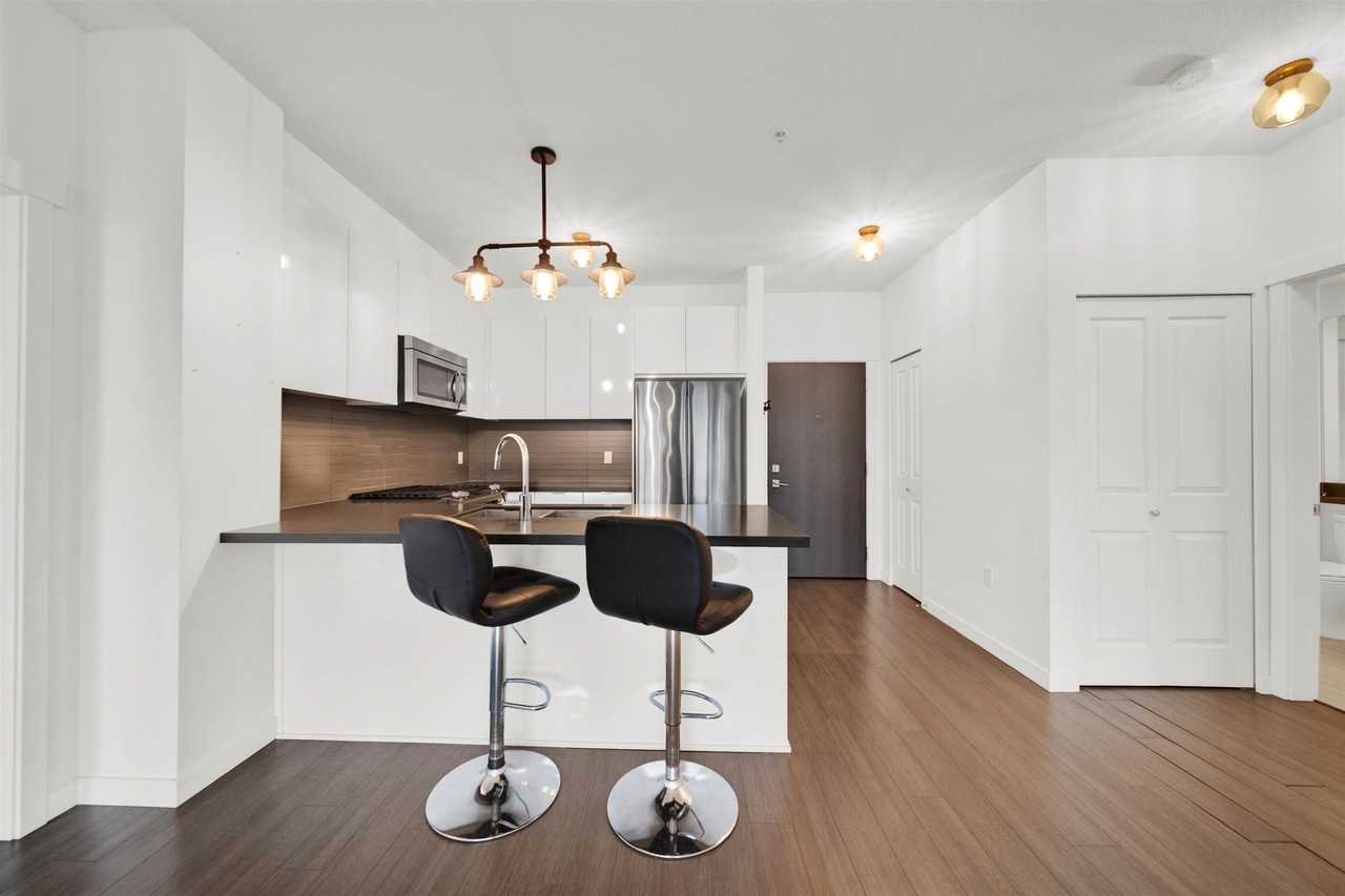 15168 33 Ave - Photo 7 of 30