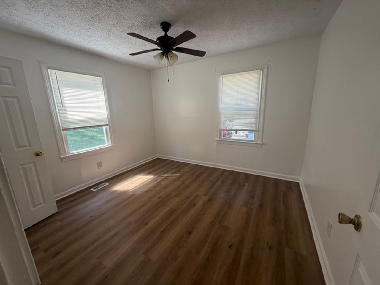 1307 E Moody Ave - Photo 7 of 12