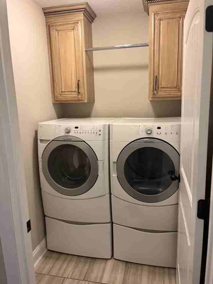 3536 Walstine Ln - Photo 2 of 24