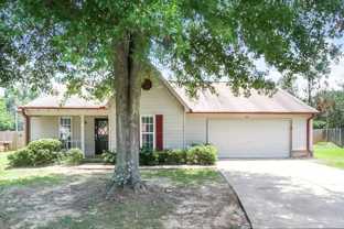 10431 Amanda Dr - Photo 1 of 1