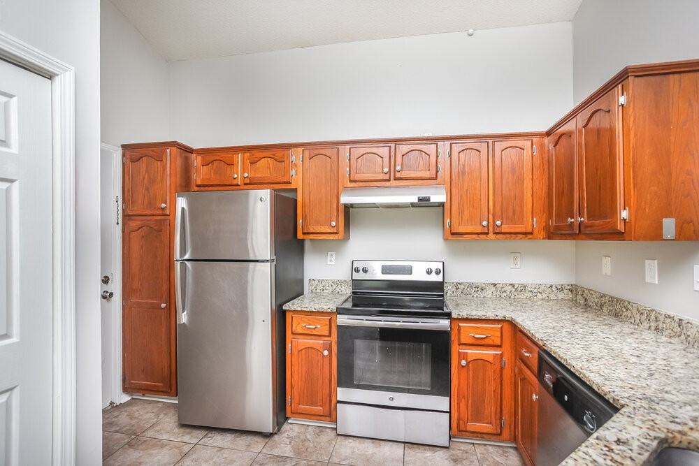 10431 Amanda Dr - Photo 6 of 16