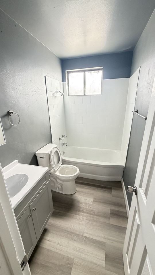 Amazing Triplex in Compton! - Photo 6 of 6