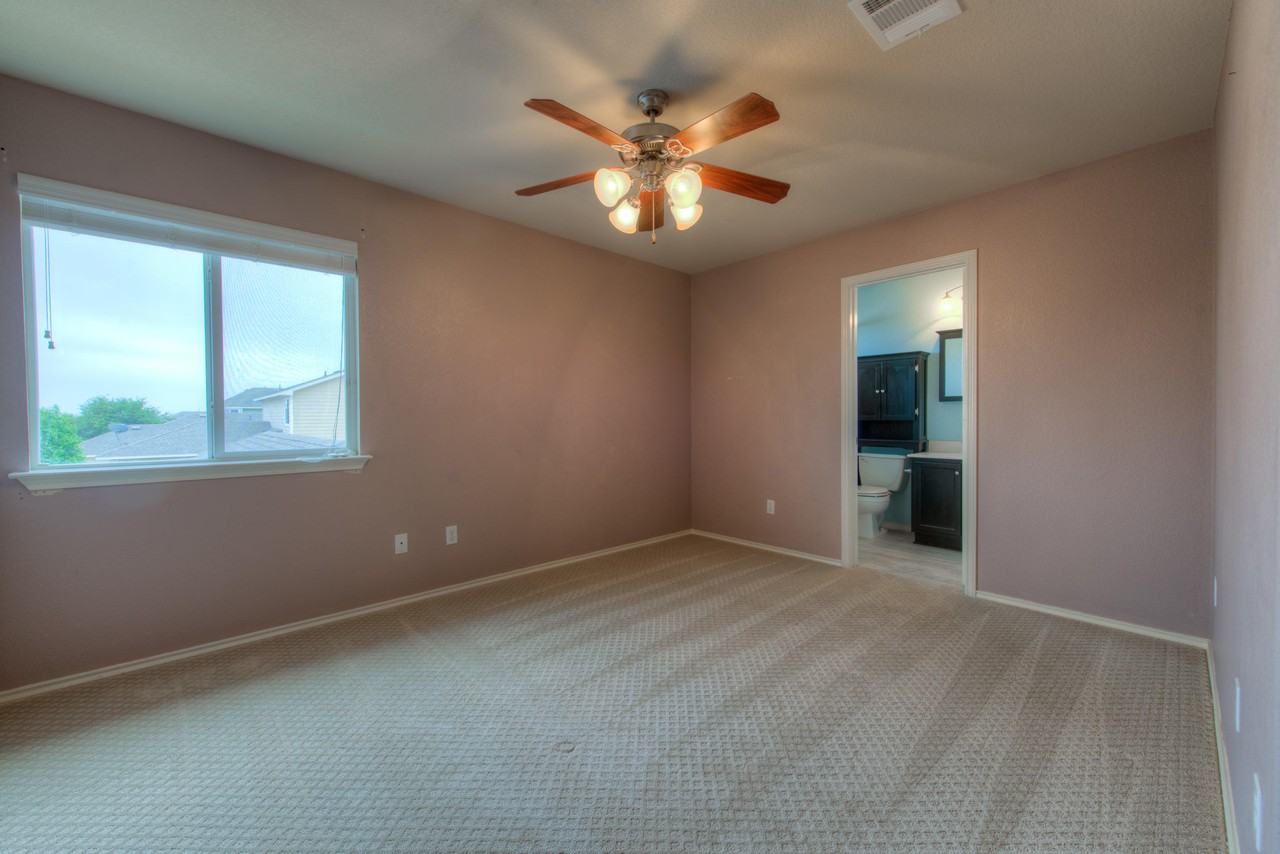 712 Alamo Plaza Dr #1 - Photo 7 of 23