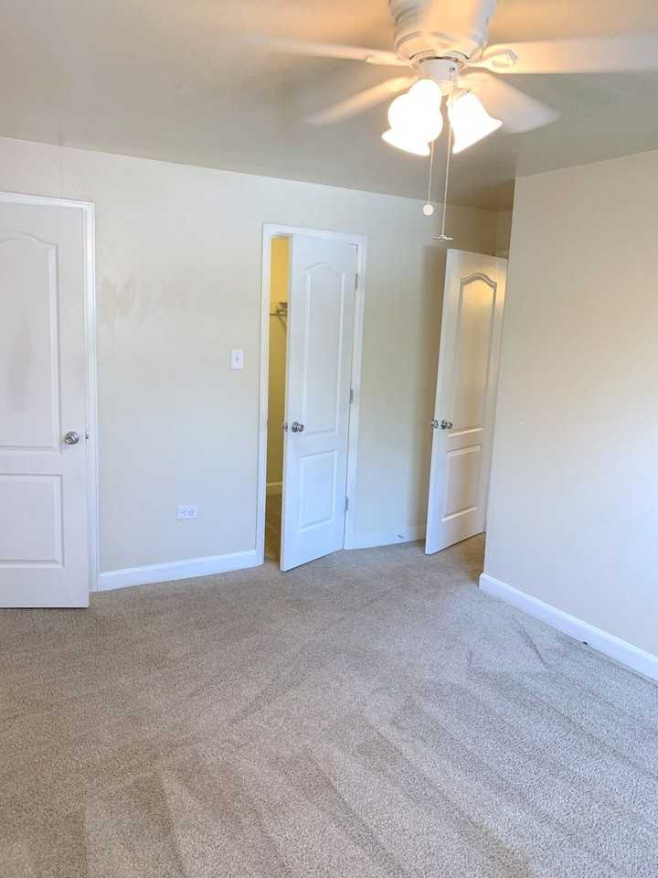 McKenzie Apartments - Photo 6 of 13