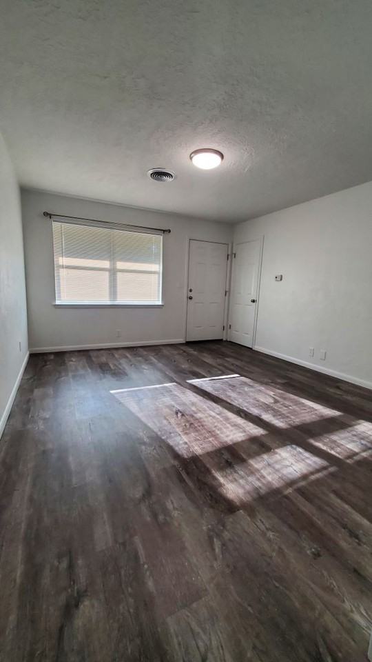 2018 Cherokee Ln - Photo 2 of 12