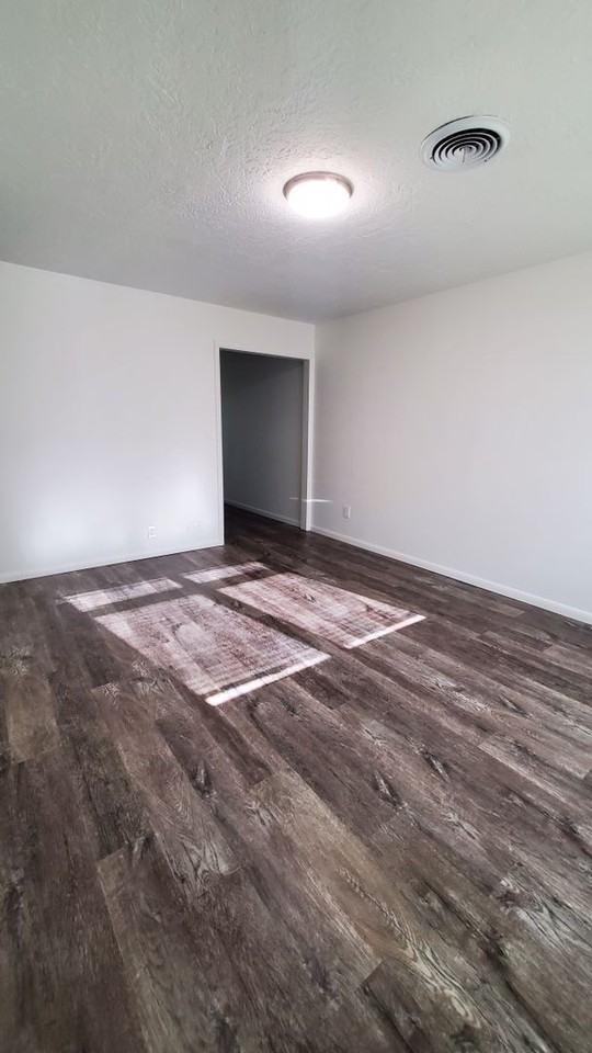 2018 Cherokee Ln - Photo 3 of 12