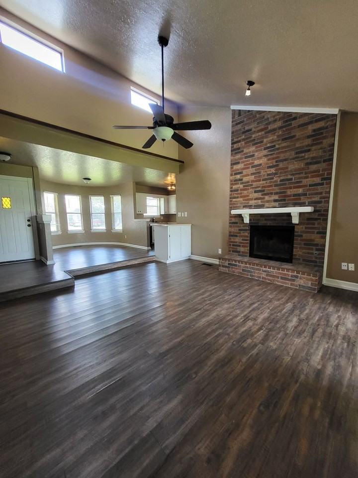 2008 Grassland Dr - Photo 2 of 16