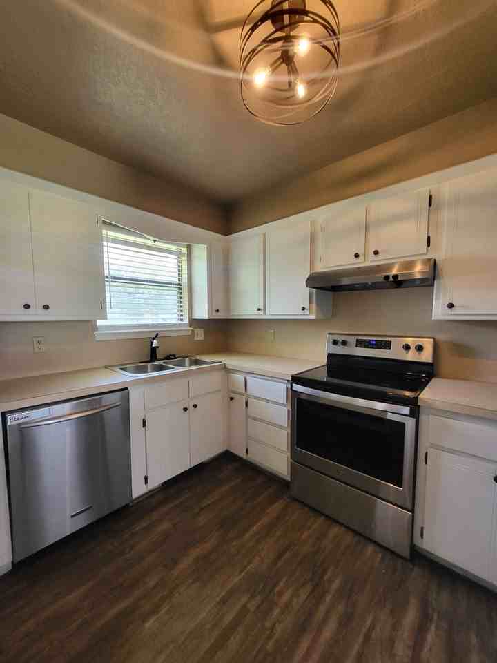 2008 Grassland Dr - Photo 5 of 16