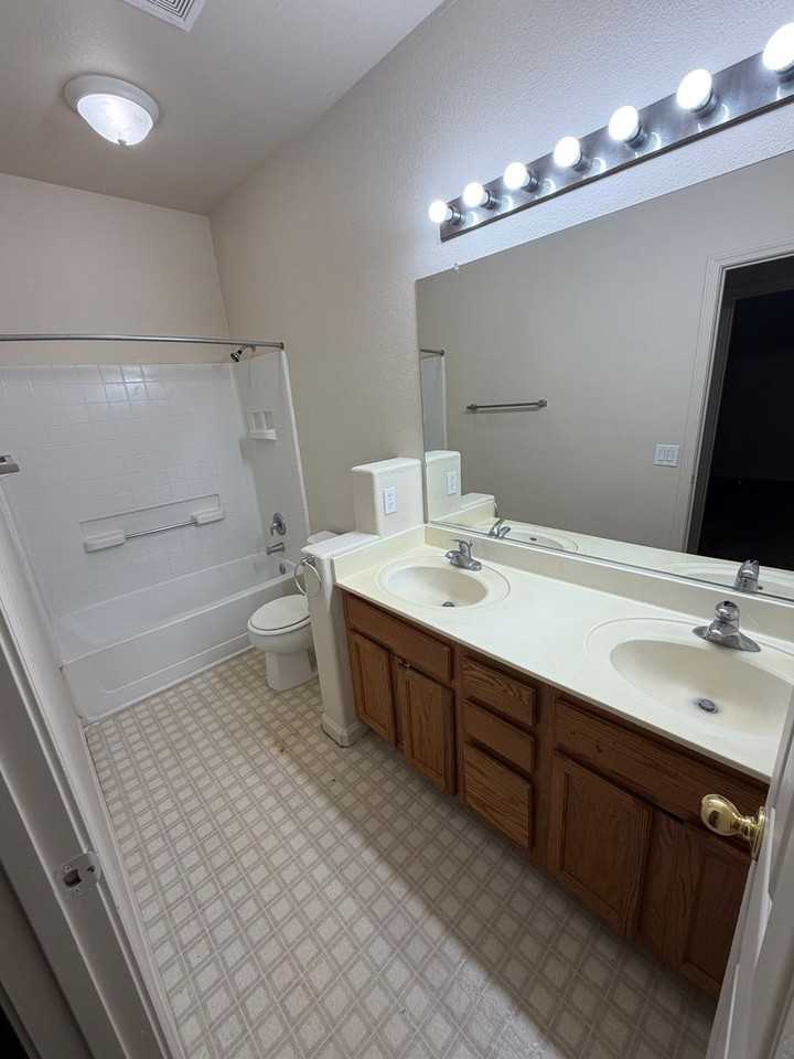 3533 Santiago Ave - Photo 6 of 19