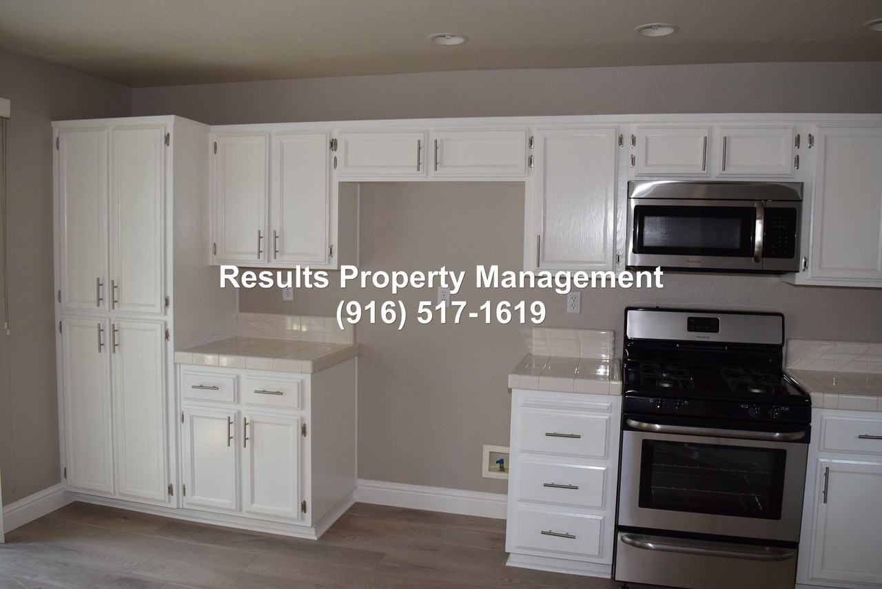 3488 Apollo Cir - Photo 7 of 17