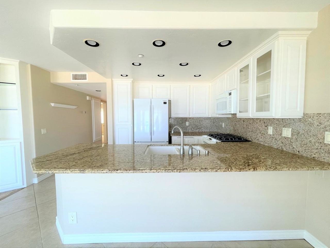 600 600 N. The Strand - 13 #13 - Photo 7 of 25