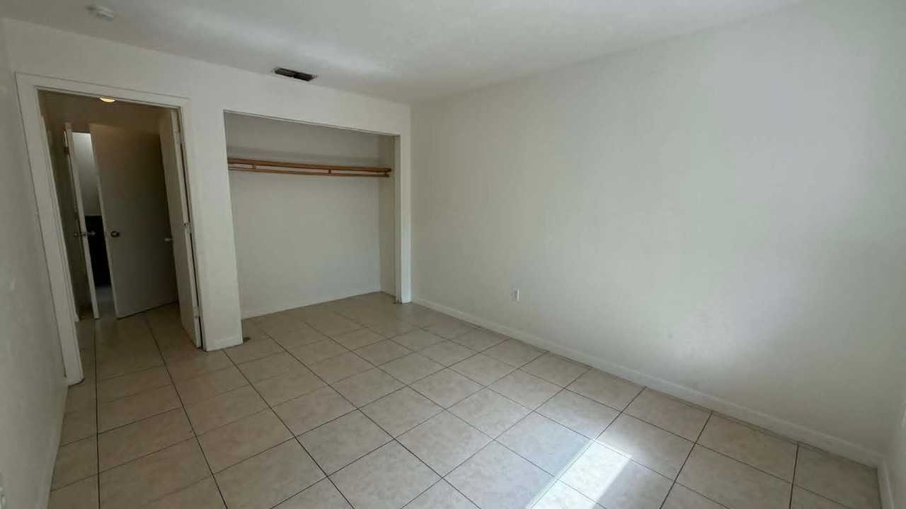 3713 Washington Ave - Photo 4 of 15