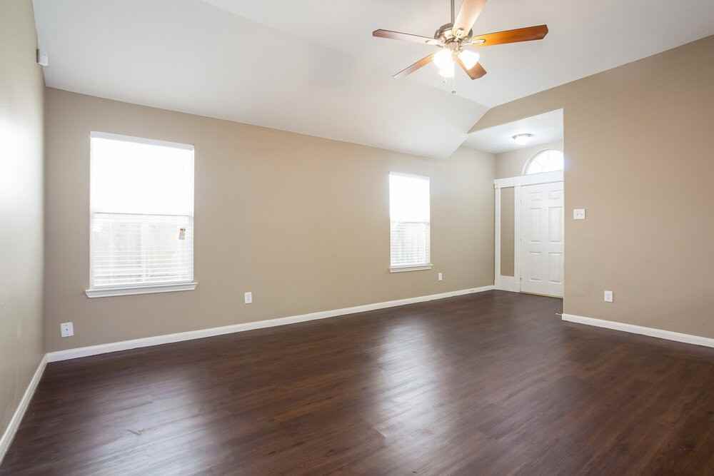 13010 Maile Park Dr - Photo 2 of 16