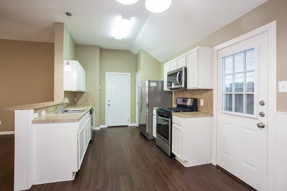 13010 Maile Park Dr - Photo 7 of 16