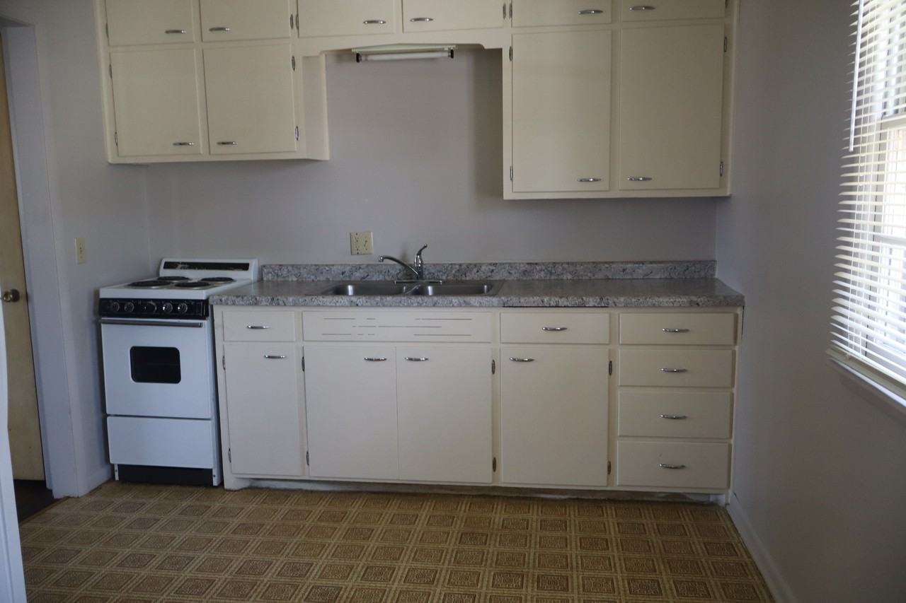 Prescott 410 E #7 - Photo 3 of 6